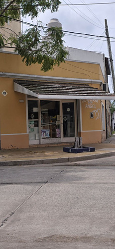 Venta Local Con Terraza En Villa Sarmiento!