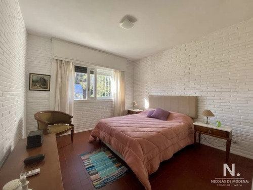 Casa En Venta , 2 Dormitorios + Dependencia, Excelente Ubicación