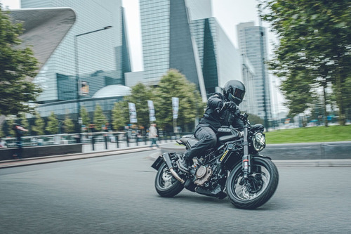 Imagen 7 de 25 de Husqvarna Svartpilen 401 0km Concesionario Exclusivo