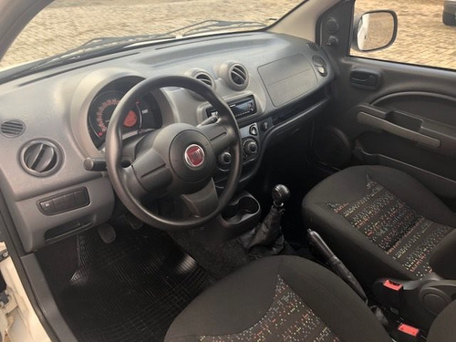 Imagem 3 de 8 de Fiat Fiorino 1.4 Mpi Furgão 8v Flex 2p Manual