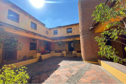 Inmueble En Venta Para Oficinas En Barrio De San Miguel A 2 Minutos Del Centro De Metepec