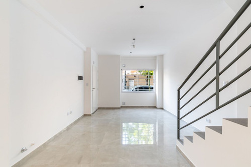 Ph 4 Amb A Estrenar Con Patio Y Jardín En Floresta
