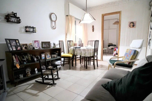300mts De Rambla,2 Patios,amplio,seguro,prox P.rodo