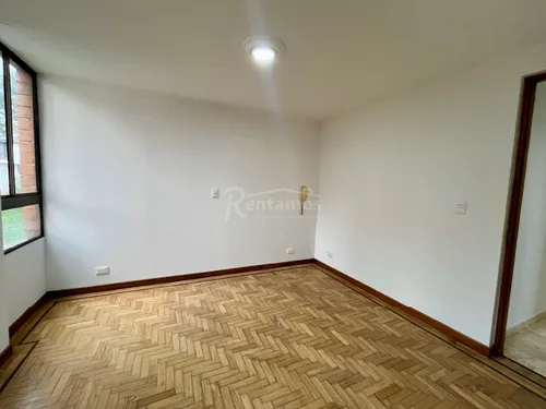 Apartamento En Arriendo En Zuñiga. Cod A776130