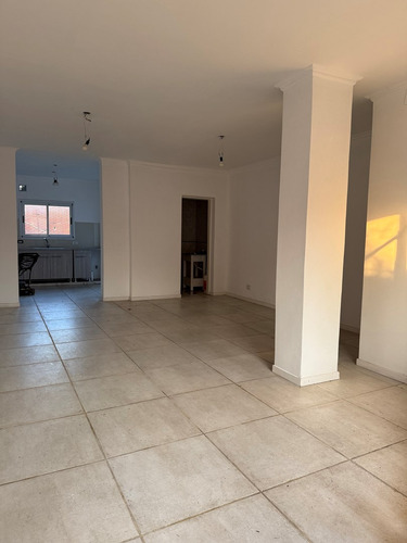 Casa En Venta Ubicado En Adrogué, Almirante Brown, G.b.a. Zona Sur