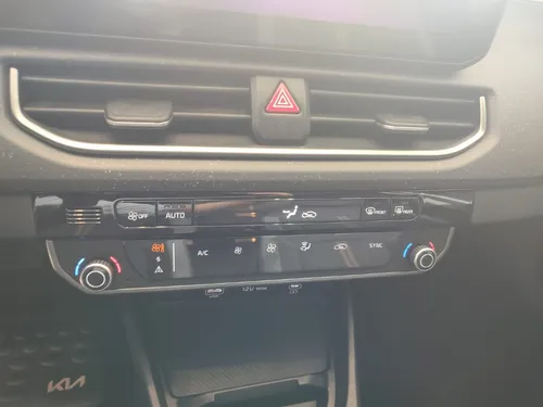 Kia K3 Cross ZENITH