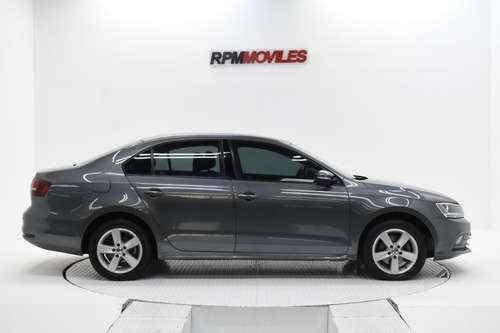 Volkswagen Vento 1.4t Comfortline Manual 2017 Rpm Moviles