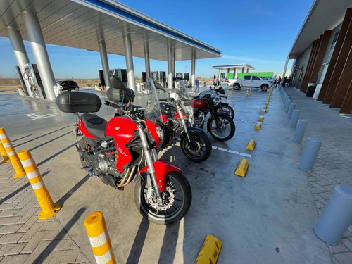 Imagen 5 de 16 de Benelli Tnt 300
