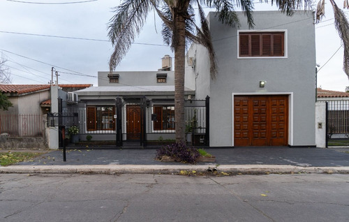 Venta De Casa 6 Ambientes En V. Tesei Apto Credito