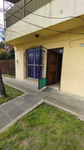 Departamento En Villa Luzuriaga