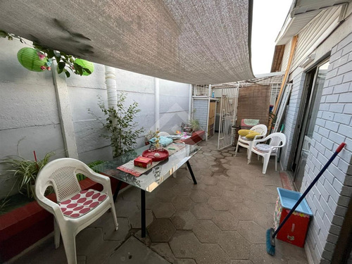 Casa En Venta De 3 Dorm. En Maipú