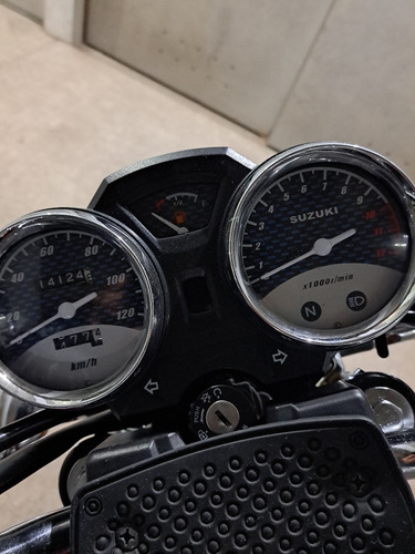 Suzuki Gn125f