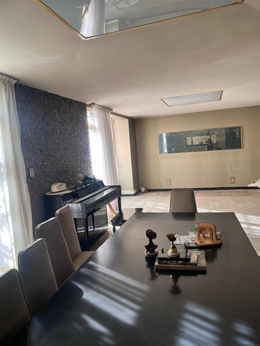 Vendo Casa En Esquina Con Uso Comercial En Jardín Balbuena