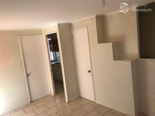 Casa En Venta De 3 Dorm. En Buín