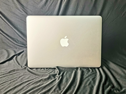 Apple Macbook Air 2014 - A1466 - Core I5 - Ssd (Recondicionado)