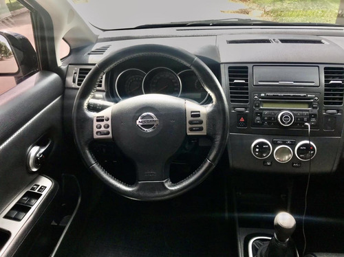 Nissan Tiida 1.8 Tekna 2010