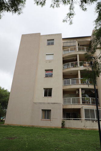 Vendo Depto 3 Dormitorios, 2 Balcones