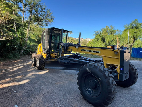 Motoniveladora New Holland Rg140b