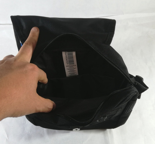 Imagen 6 de 8 de Morral Marca Deportiva Porta Tablet iPad Hasta 9 Pulgadas