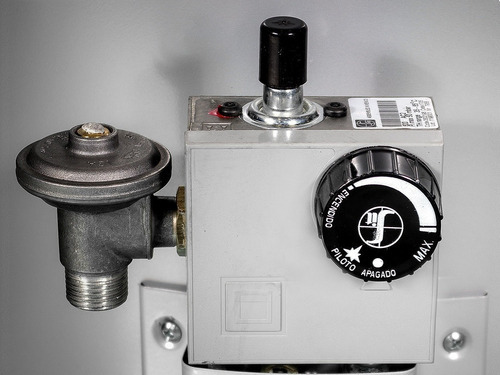 Termotanque Multigas Eskabe Acquapiu A4 700 S/horizontal Lh