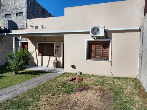 Imagen 5 de 17 de Casa 3 Ambientes Parquizado Y Cochera
