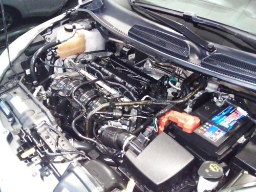 Imagen 9 de 14 de Ford Fiesta Kinetic Titanium Concesionario Gm