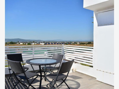 Imagen 3 de 10 de Casa Sola En Venta Fracc En Villas Residencial