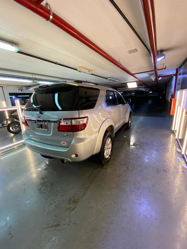 Toyota Sw4 3.0 Srv Cuero I 171cv 4x4 5at 2011