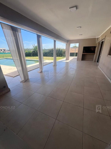 Casa Chalet En Venta En La Concepcion, Luján, G.b.a. Zona Oeste