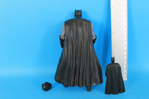 Batman Dc Multiverse Mattel Con Cambio De Cabeza Y Miniatura (Usado)