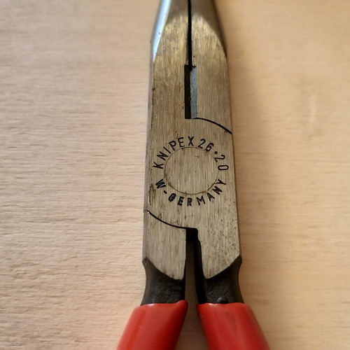 Pinza Knipex Aislada De Punta Recta 26-20 200 Mm 8 Alemania