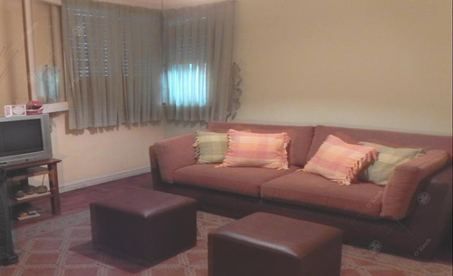 Imagen 2 de 13 de Casa En Venta. Tipo Chalet En Bernal En Una Sola Planta 4 Ambientes Con Cochera!