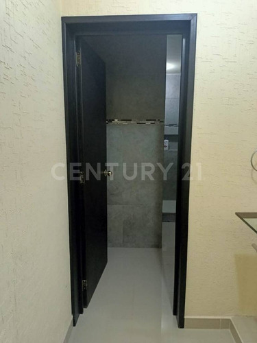 Casa En Venta En Lomas De Banthi, San Juan Del Río, Queretaro.