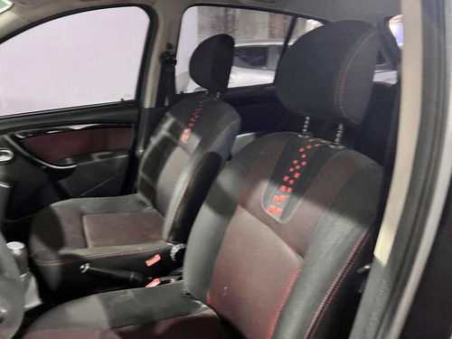 Renault Sandero Stepway 1.6 Confort 105cv