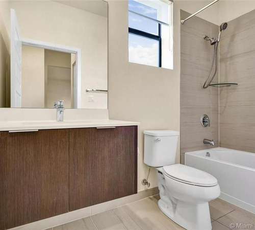 Departamento 3 Dormitorios 2 Baños 110 M2 En Miami