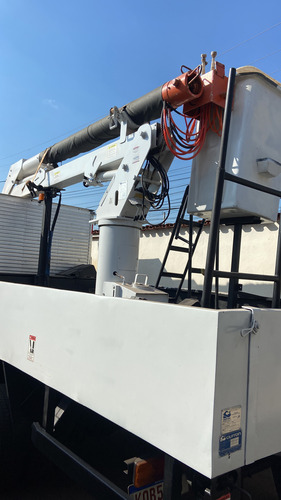 Mb Accelo 815 2014 Com Cesto Aéreo