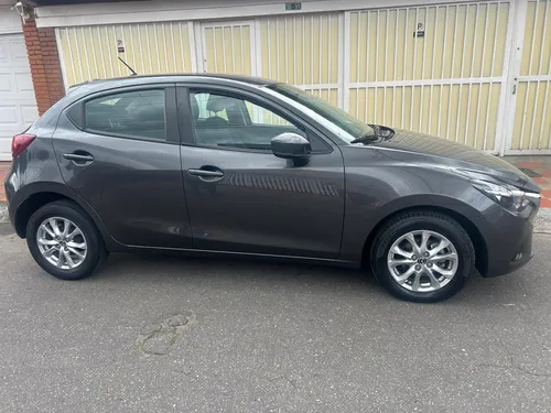 Mazda 2 1.5 At