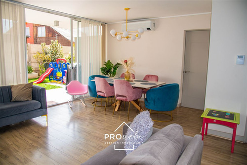 Departamento En Arriendo De 3 Dorm Con Patio Privado