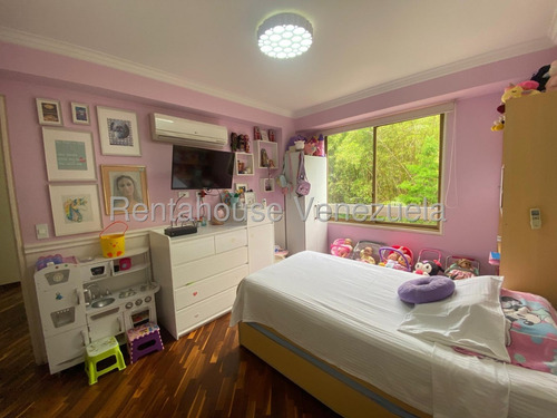 Amplio, Moderno E Impecable Apartamento En Edificio De Baja Intensidad En Venta En Los Samanes Yf