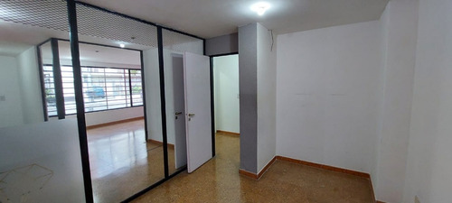 Imagen 3 de 14 de Venta. Local Comercial. Zona Haedo. Consulte !!!