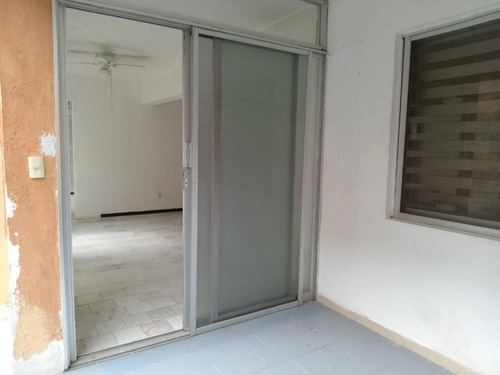 Casa En Condominio En Lomas De Cuernavaca, Temixco, Morelos - Crb-1234-cd