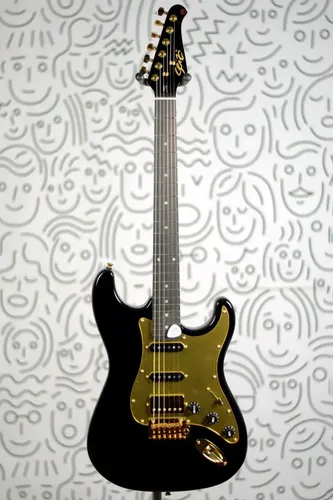 Guitarra Elétrica Seizi Vintage Budokan HSS Super Strato Preta com