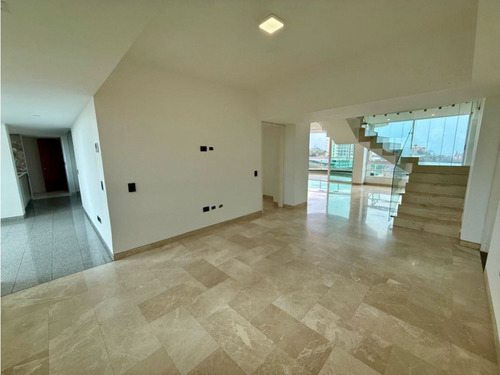 Se Alquila Ph 583m2 Mirador De Los Campitos 7746