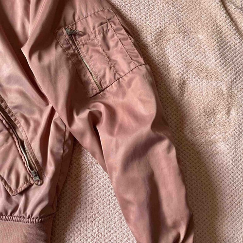 Chamarra Bomber Color Rosa Tipo Satín Pull&bear (Usado)