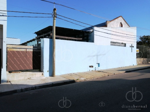 Imagen 2 de 10 de Local Comercial En El Centro De Malodonado, Ideal Para Depósito, Restaurante O Colegio.