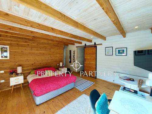 Imagen 17 de 30 de Bellas Casas En Pucón En Reserva Natural