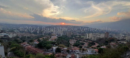 Apartamento Tipo Pent House En Venta. Urb. Santa Inés.