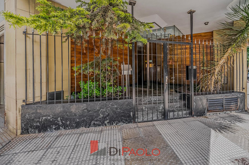 Venta · Departamento Piso 4 Ambientes · Flores · Cochera