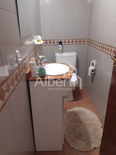 Imagen 7 de 14 de Venta.- Triplex Con Cohera Y Fondo Libre Parquizado.