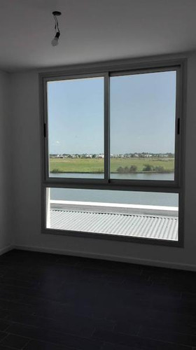 Casa Al Lago En Ventas En Puertos - Muelles